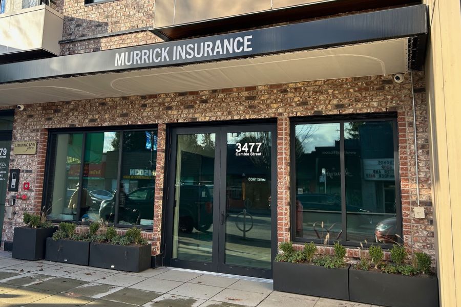 Murrick Oakridge - Jan26 Front entry of Murrick Insurance at Oakridgge.